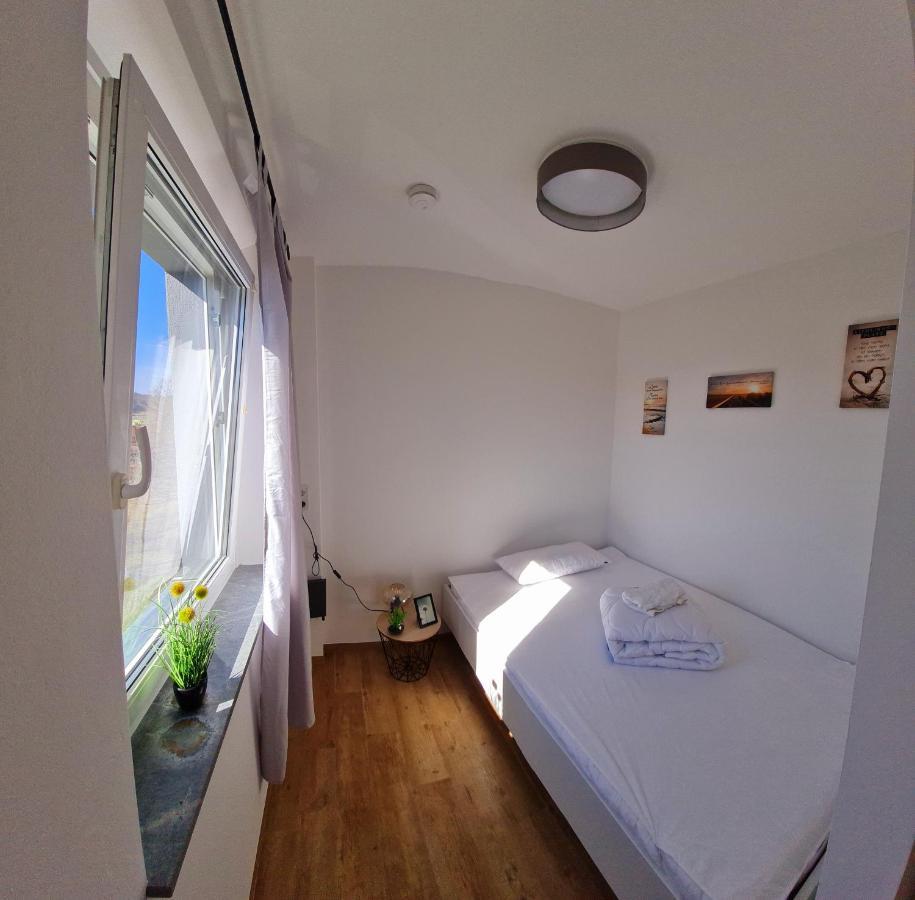 Moderne Wohlfuehlferienwohnung In Hildburghausen Zewnętrze zdjęcie